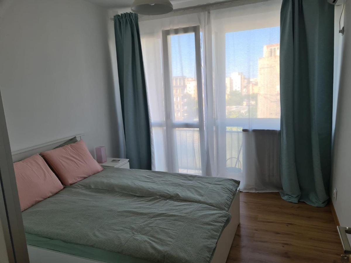 Rene'S Leisure Apartment Бухарест Екстер'єр фото